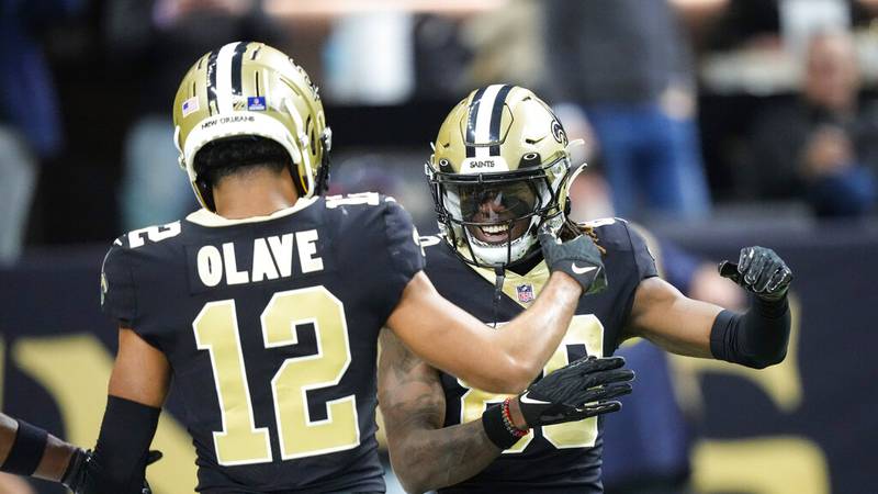 New Orleans Saints wide receiver Rashid Shaheed (89) celebrates a touchdown with wide receiver...